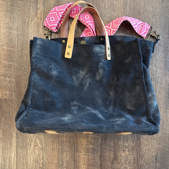 Bagging Rights tote - Picture 2 of 5